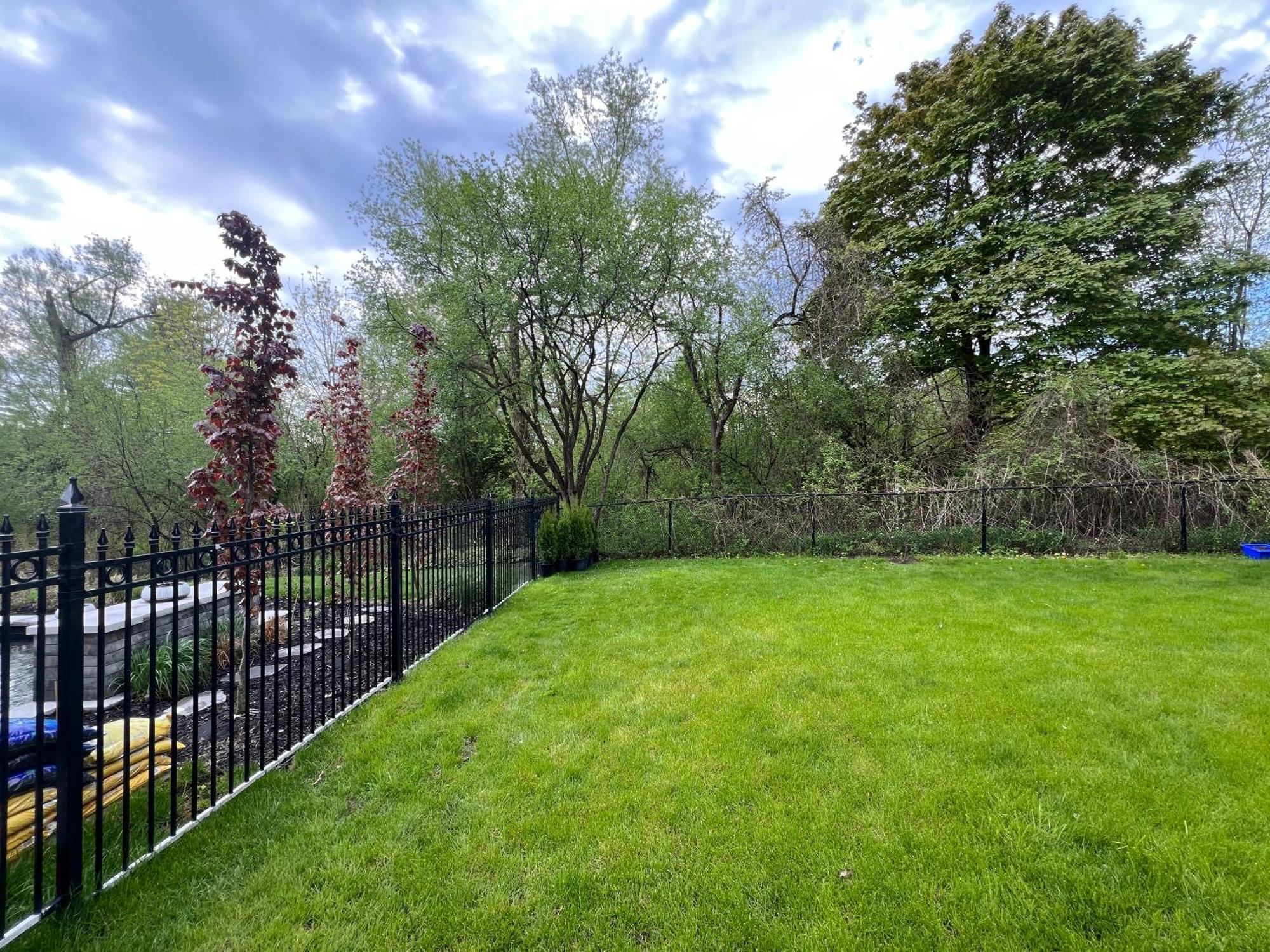 Cozy, Brand-New, 2Bdr,Walkout Apt, Free Parking Ричмонд-Хилл Экстерьер фото